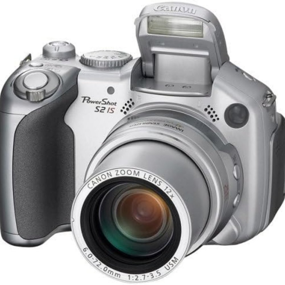 Canon PowerShot S2 IS 5MP 12x Zoom Digital Camera Silver Flip LCD Mint Condition